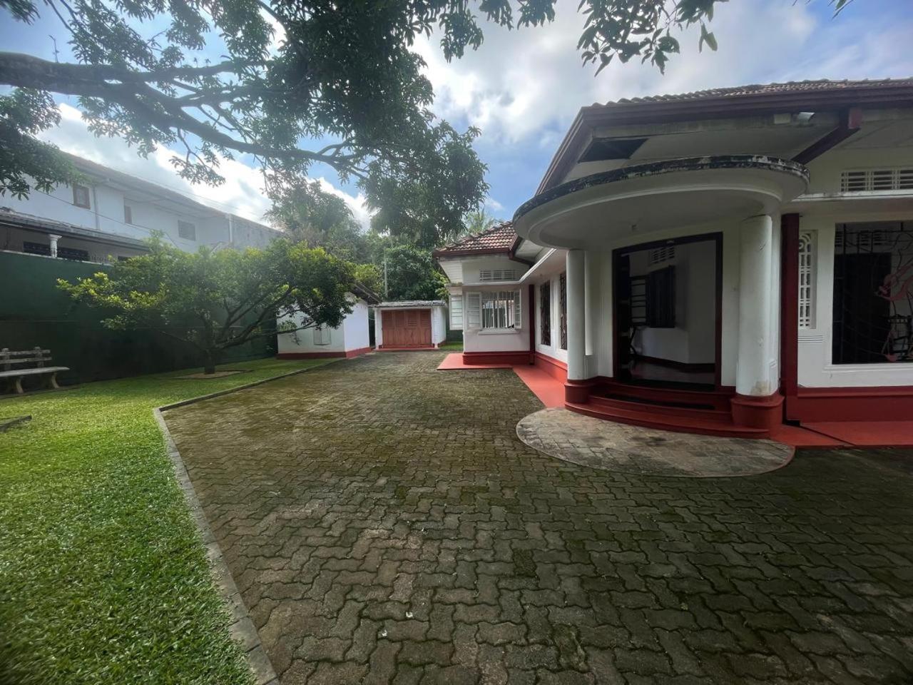 Aspire Leisure Home Ambalangoda  Exterior photo