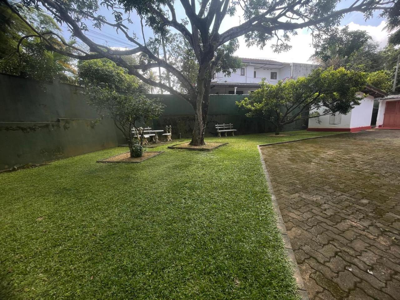 Aspire Leisure Home Ambalangoda  Exterior photo